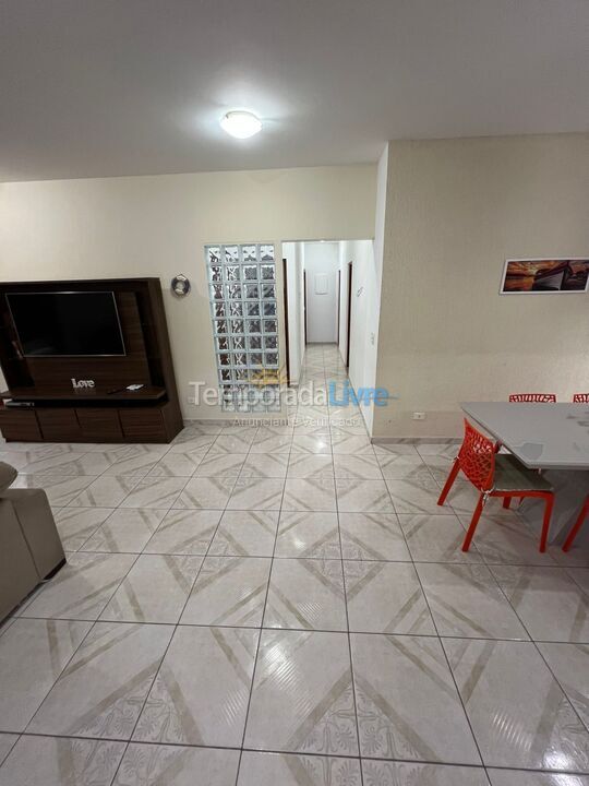 Casa para alquiler de vacaciones em Caraguatatuba (Praia de Massaguaçu)