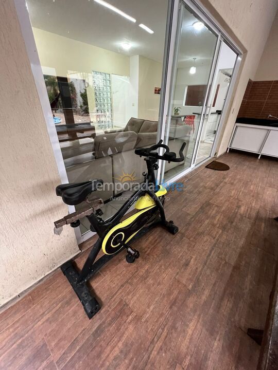 Casa para alquiler de vacaciones em Caraguatatuba (Praia de Massaguaçu)