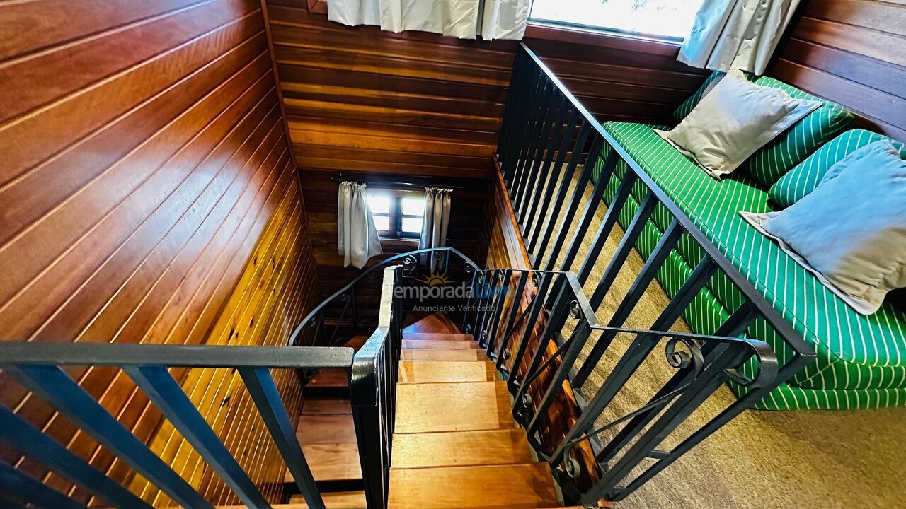 Casa para alquiler de vacaciones em Campos do Jordão (Ataláia)