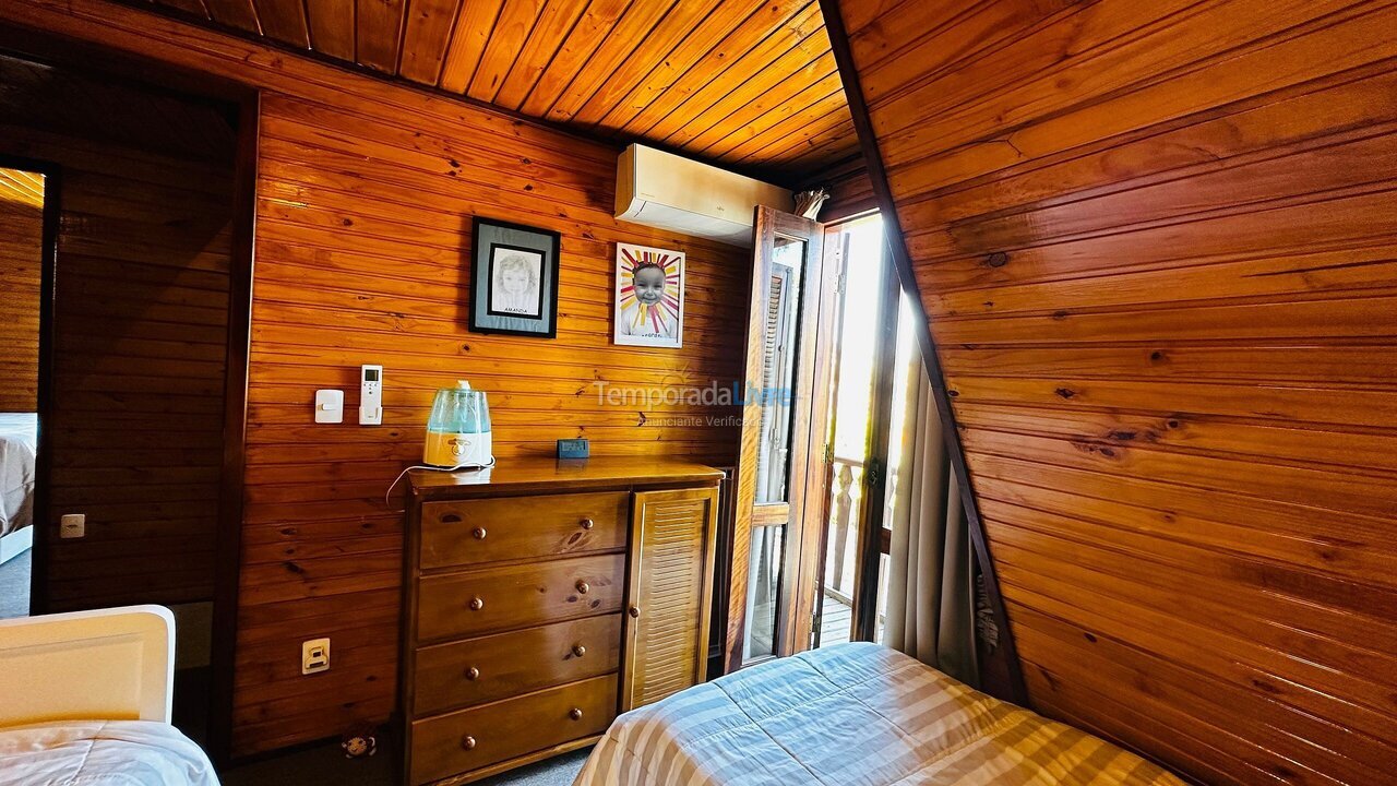 Casa para alquiler de vacaciones em Campos do Jordão (Ataláia)