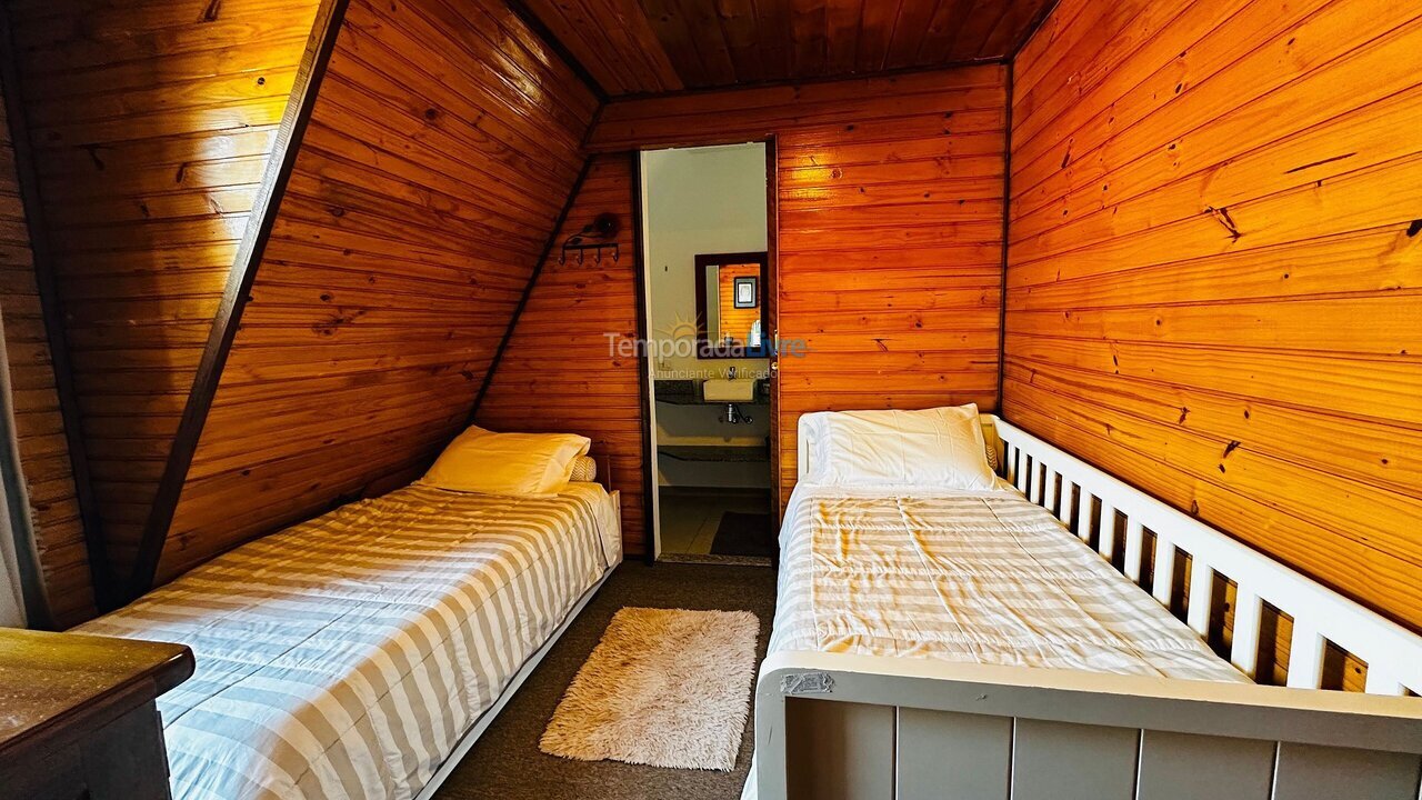 Casa para alquiler de vacaciones em Campos do Jordão (Ataláia)