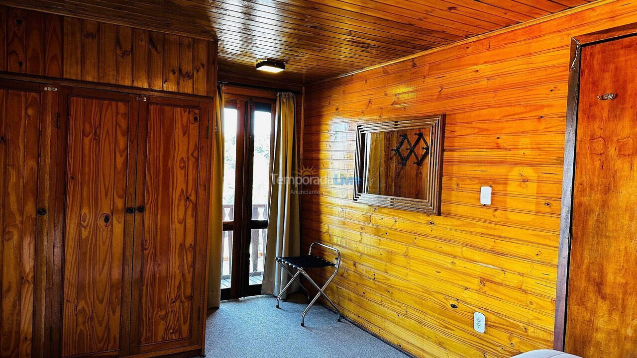 Casa para alquiler de vacaciones em Campos do Jordão (Ataláia)