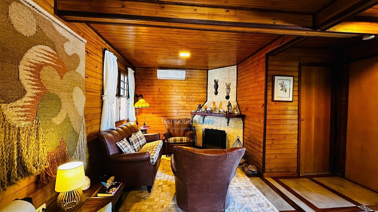 Casa para alquiler de vacaciones em Campos do Jordão (Ataláia)