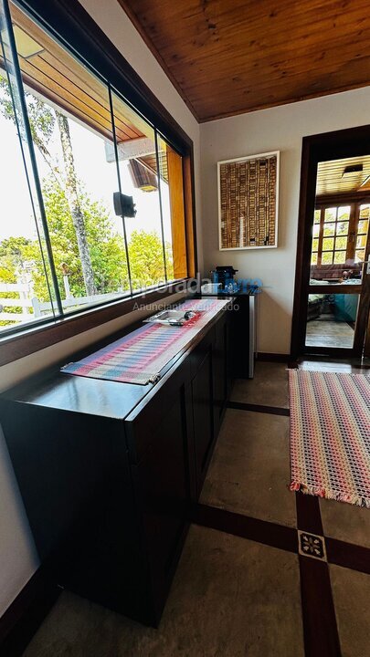 Casa para alquiler de vacaciones em Campos do Jordão (Ataláia)