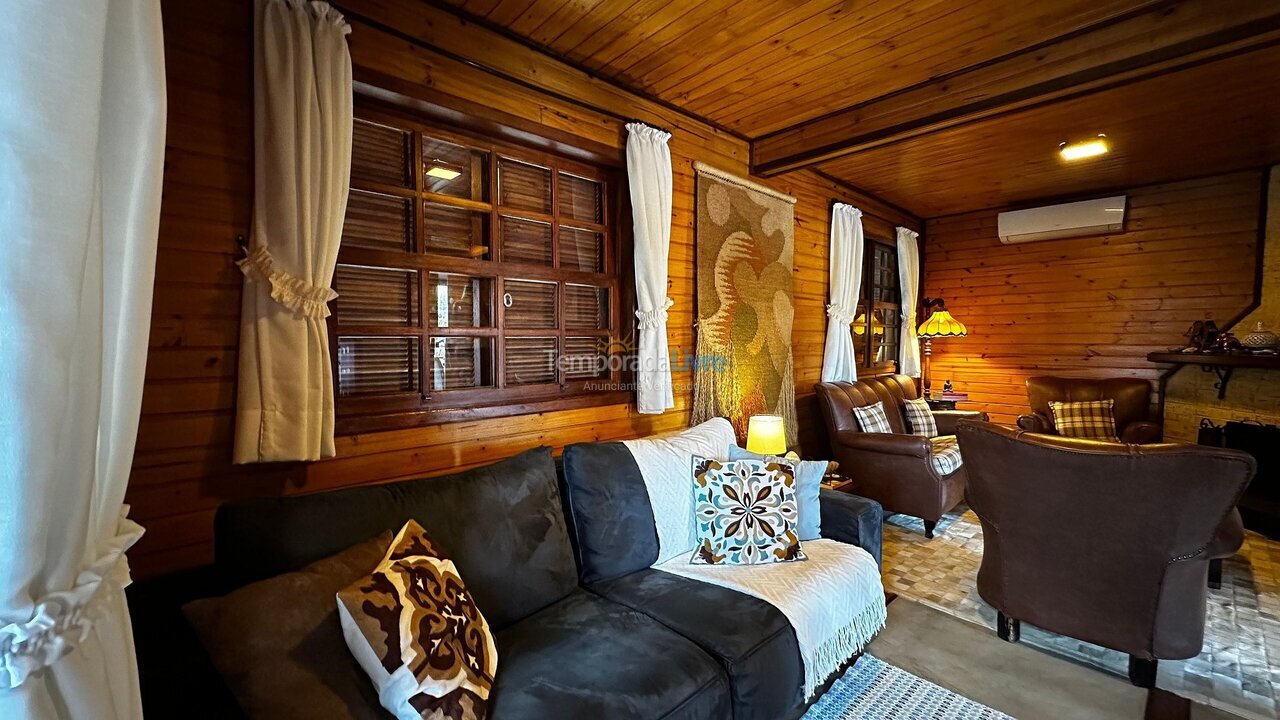 Casa para alquiler de vacaciones em Campos do Jordão (Ataláia)