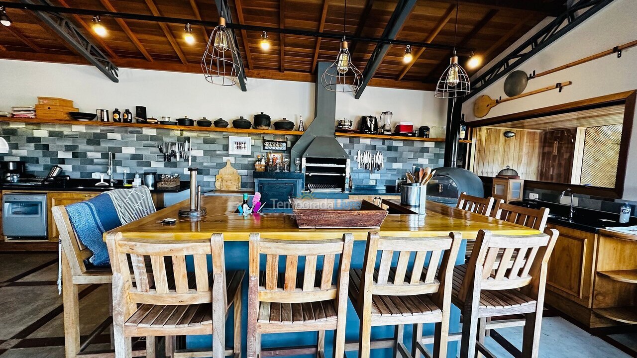 Casa para alquiler de vacaciones em Campos do Jordão (Ataláia)