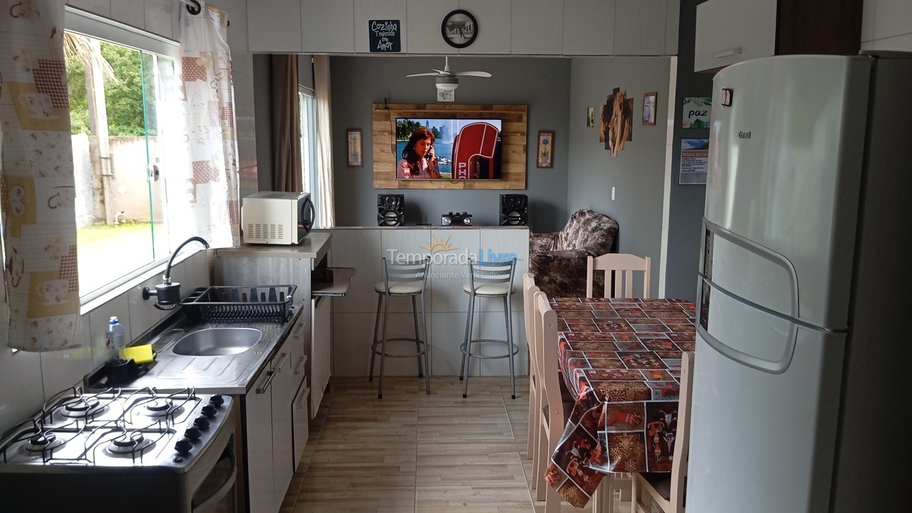 Casa para alquiler de vacaciones em Matinhos (Caiobá)