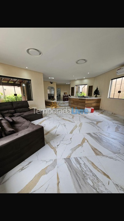 Casa para aluguel de temporada em Praia Grande (Solemar)