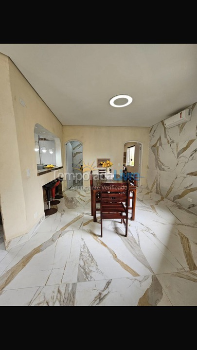 Casa para aluguel de temporada em Praia Grande (Solemar)