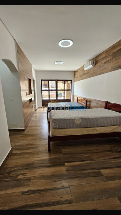 Casa para aluguel de temporada em Praia Grande (Solemar)