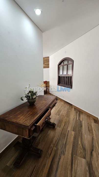 Casa para aluguel de temporada em Praia Grande (Solemar)