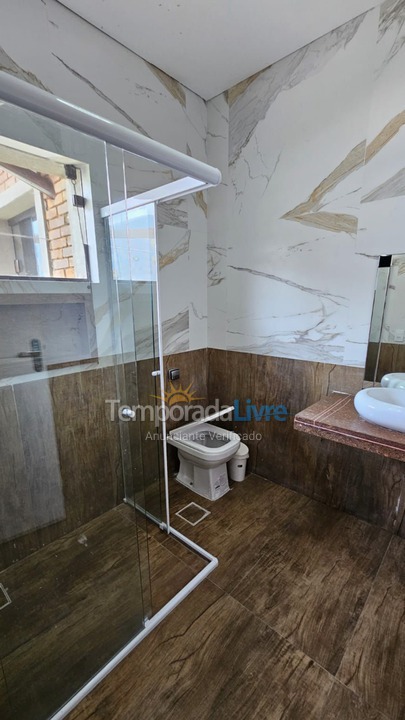 Casa para aluguel de temporada em Praia Grande (Solemar)