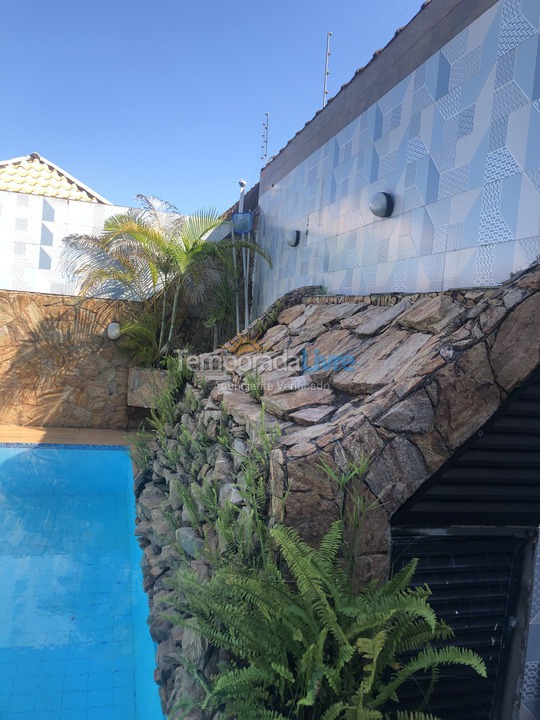 Casa para aluguel de temporada em Praia Grande (Solemar)