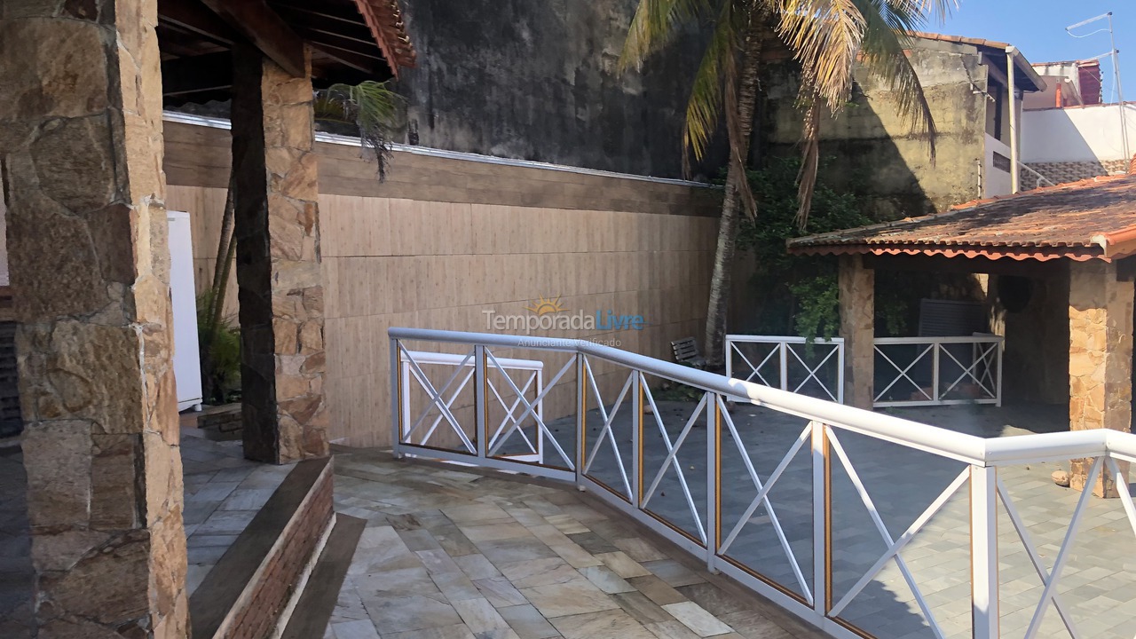 Casa para aluguel de temporada em Praia Grande (Solemar)