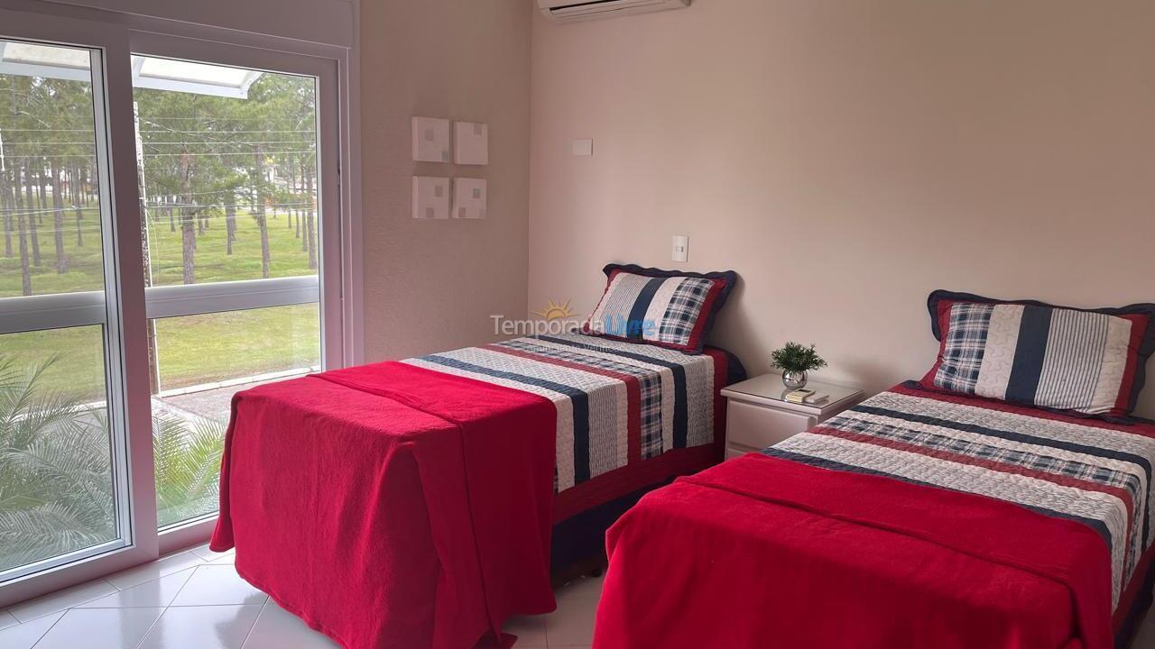 Casa para alquiler de vacaciones em Guarujá (Praia do Pernambuco)