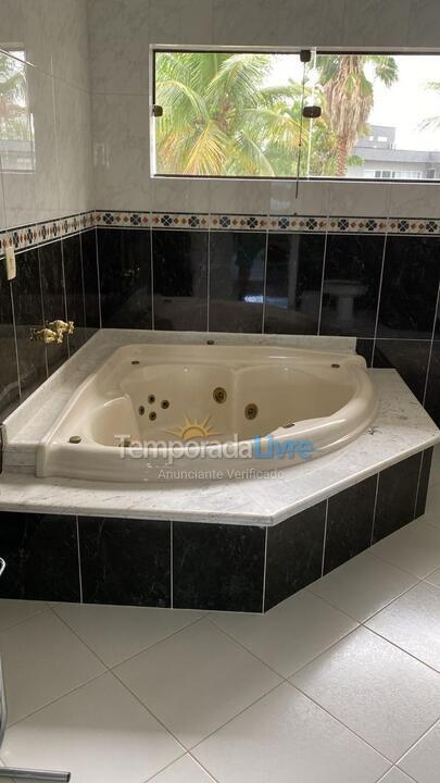 Casa para alquiler de vacaciones em Guarujá (Praia do Pernambuco)