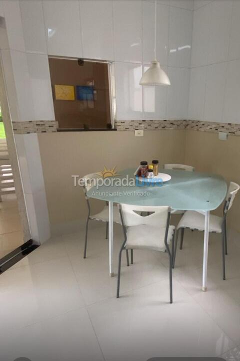 Casa para alquiler de vacaciones em Guarujá (Praia do Pernambuco)