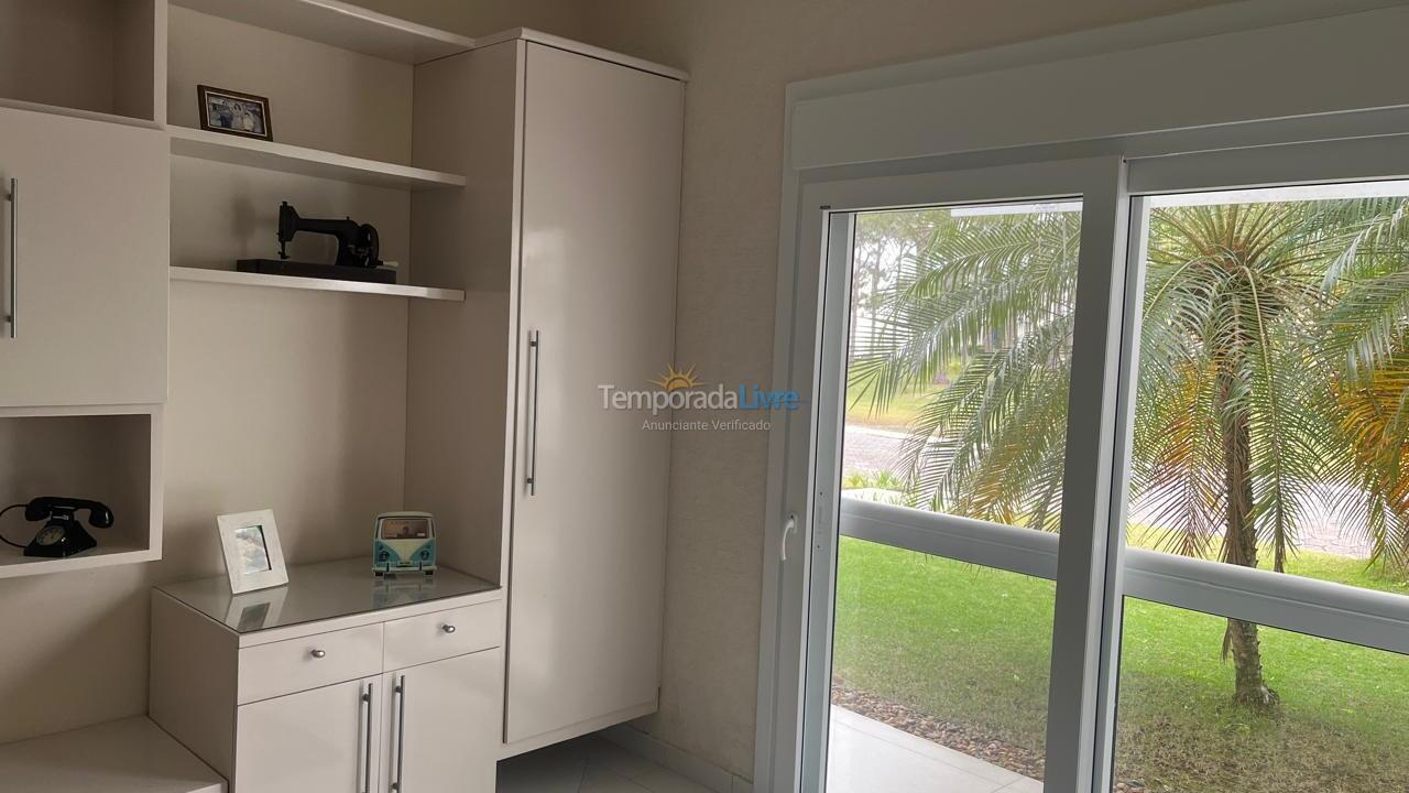 Casa para alquiler de vacaciones em Guarujá (Praia do Pernambuco)