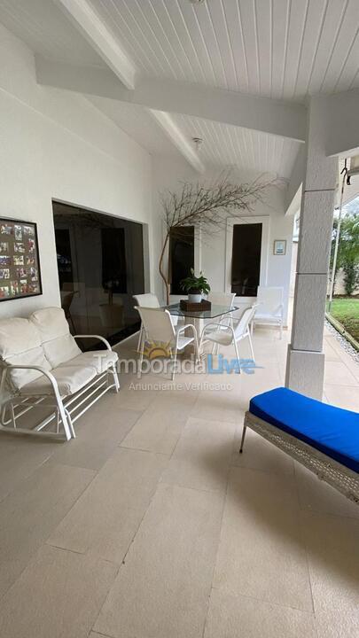 Casa para alquiler de vacaciones em Guarujá (Praia do Pernambuco)