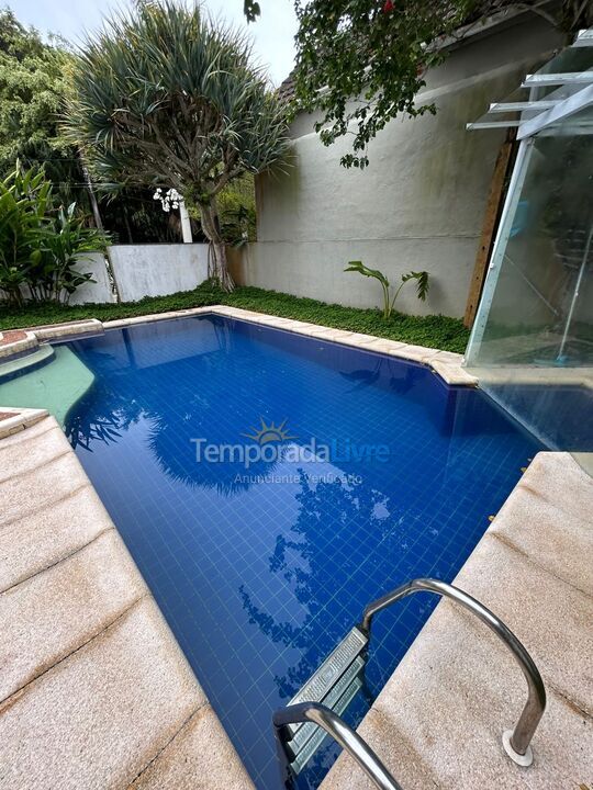 Casa para alquiler de vacaciones em Guarujá (Praia do Pernambuco)