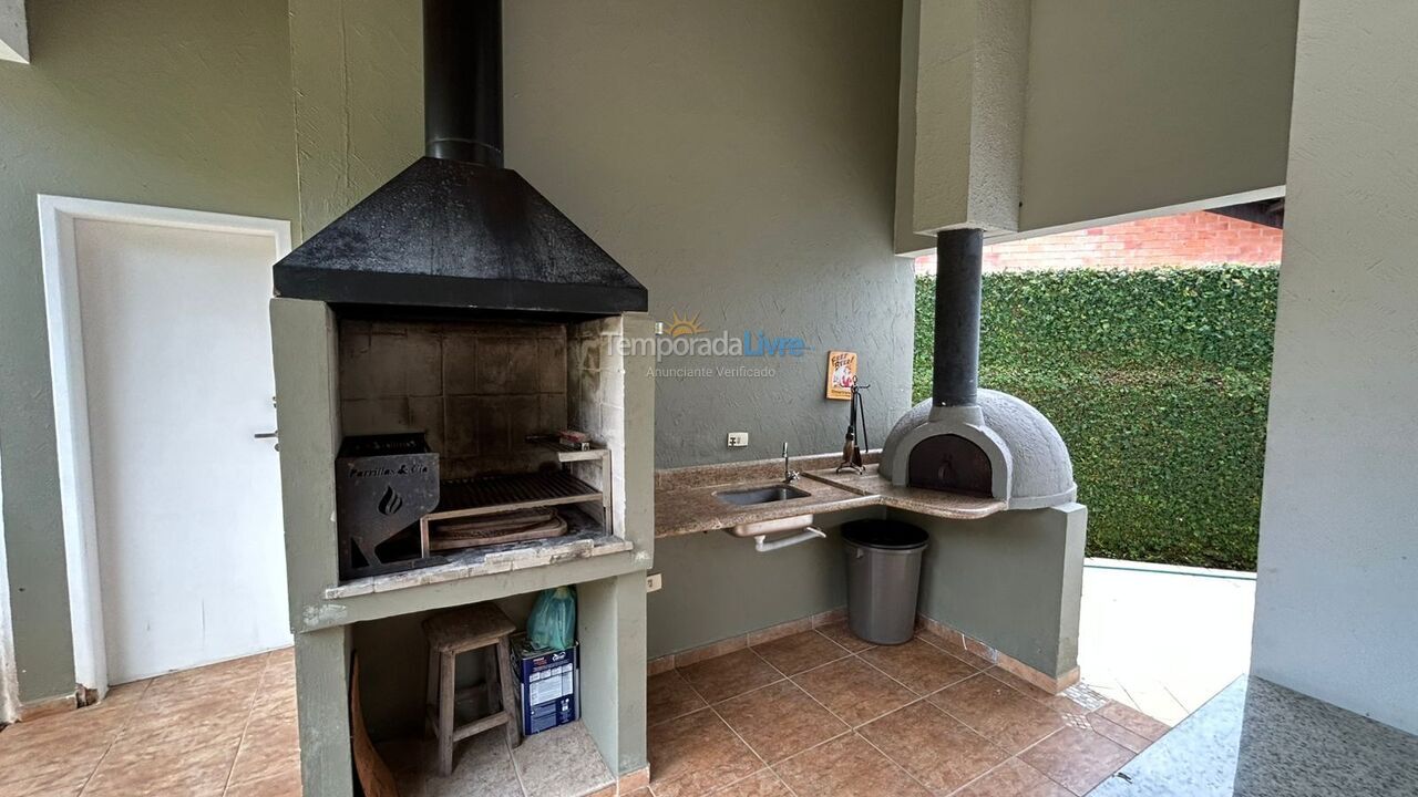 Casa para alquiler de vacaciones em Guarujá (Praia do Pernambuco)