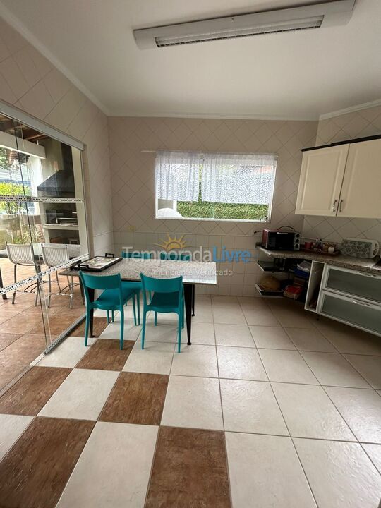 Casa para alquiler de vacaciones em Guarujá (Praia do Pernambuco)