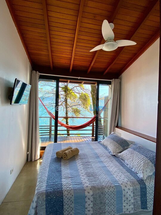 Apartamento para aluguel de temporada em Ilhabela (Portinho)