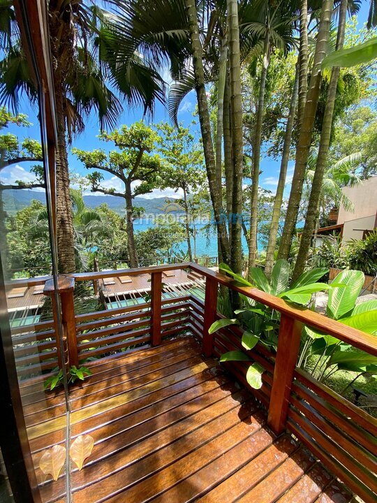 Apartamento para aluguel de temporada em Ilhabela (Portinho)