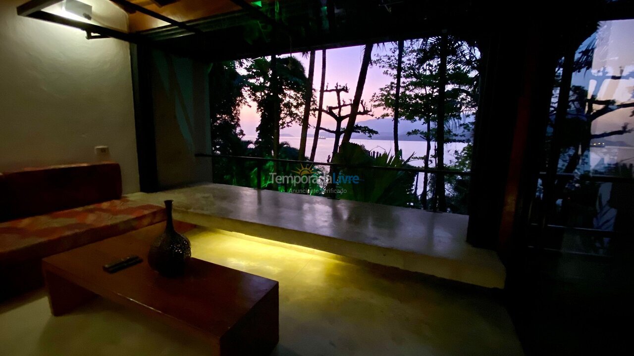 Apartamento para aluguel de temporada em Ilhabela (Portinho)