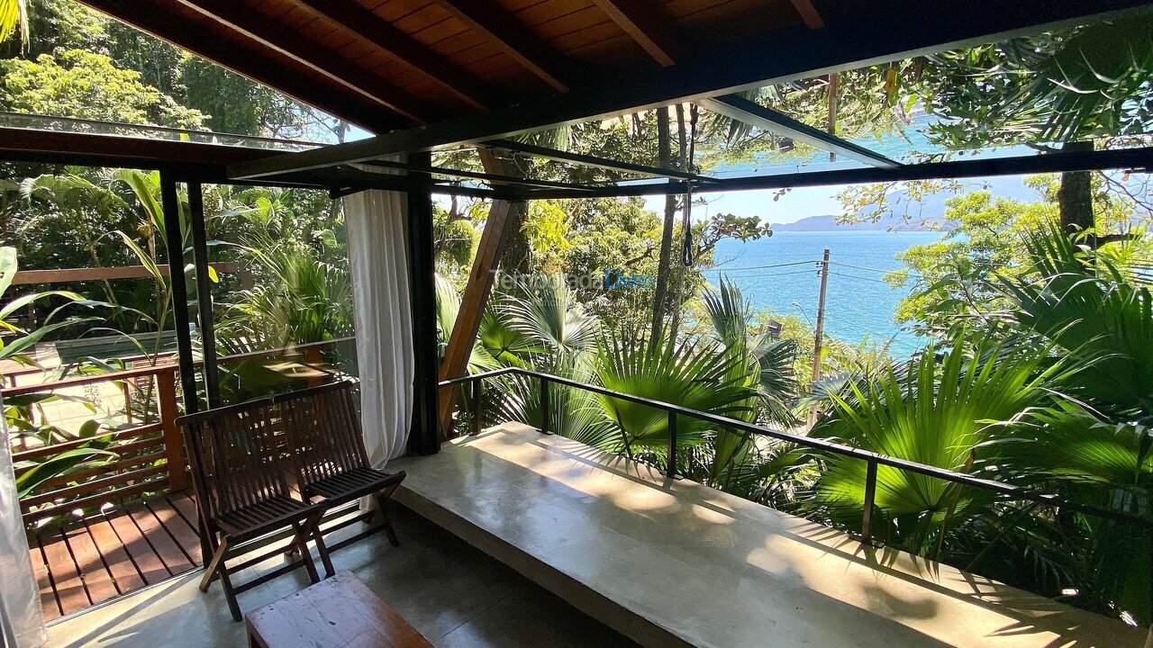 Apartamento para aluguel de temporada em Ilhabela (Portinho)
