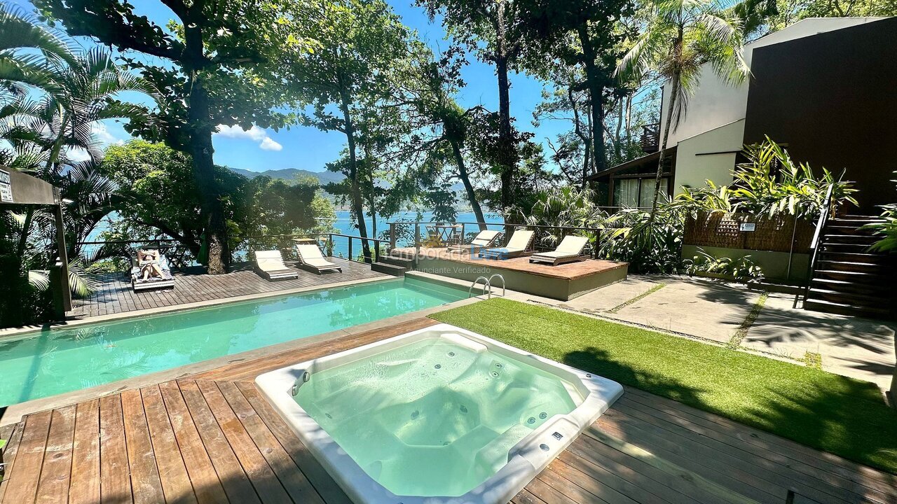 Apartamento para aluguel de temporada em Ilhabela (Portinho)