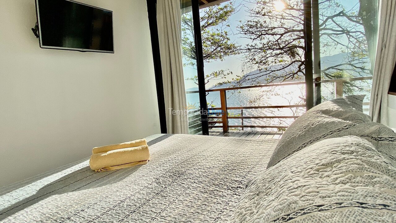 Apartamento para aluguel de temporada em Ilhabela (Portinho)