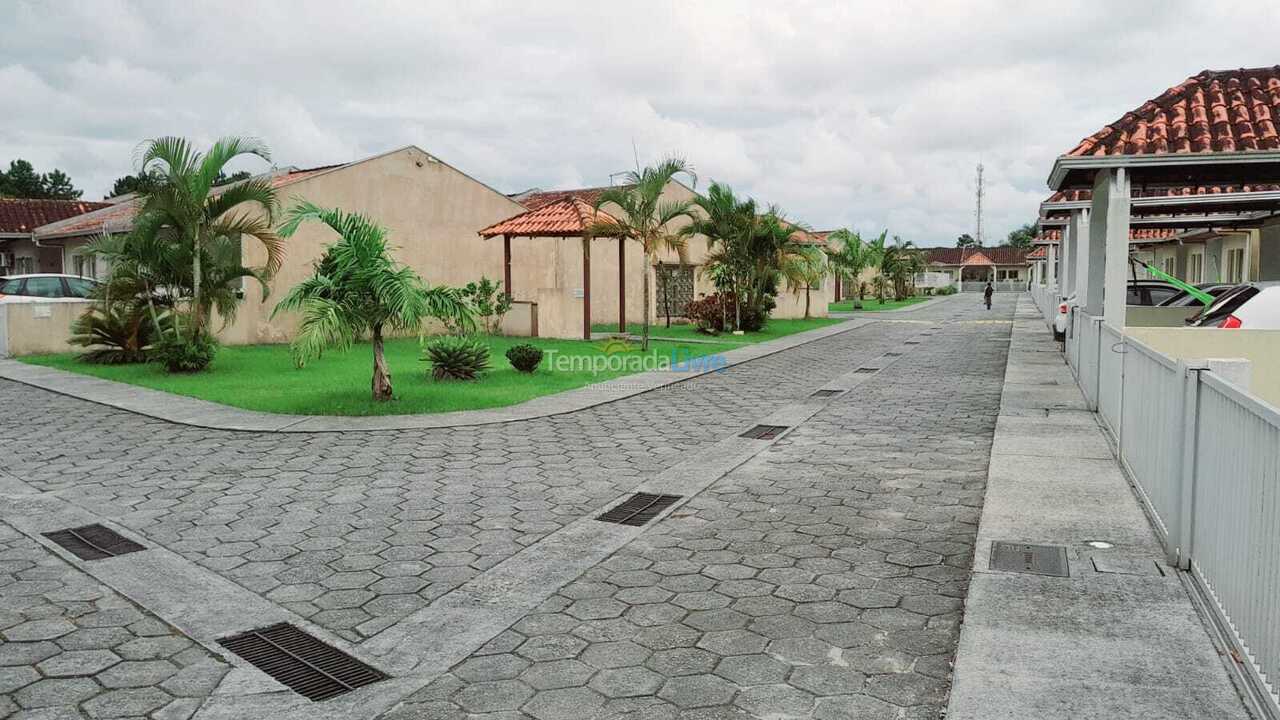 Casa para alquiler de vacaciones em Matinhos (Balneário Flamingo)