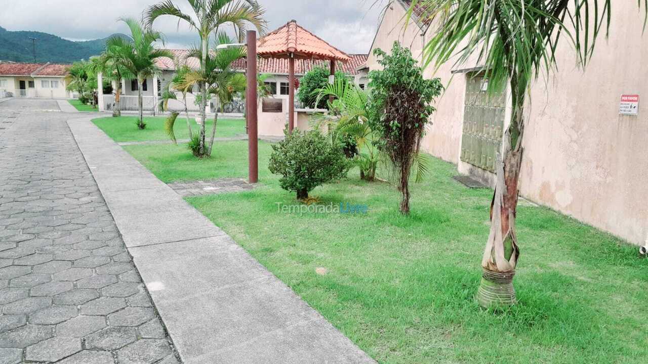 Casa para alquiler de vacaciones em Matinhos (Balneário Flamingo)