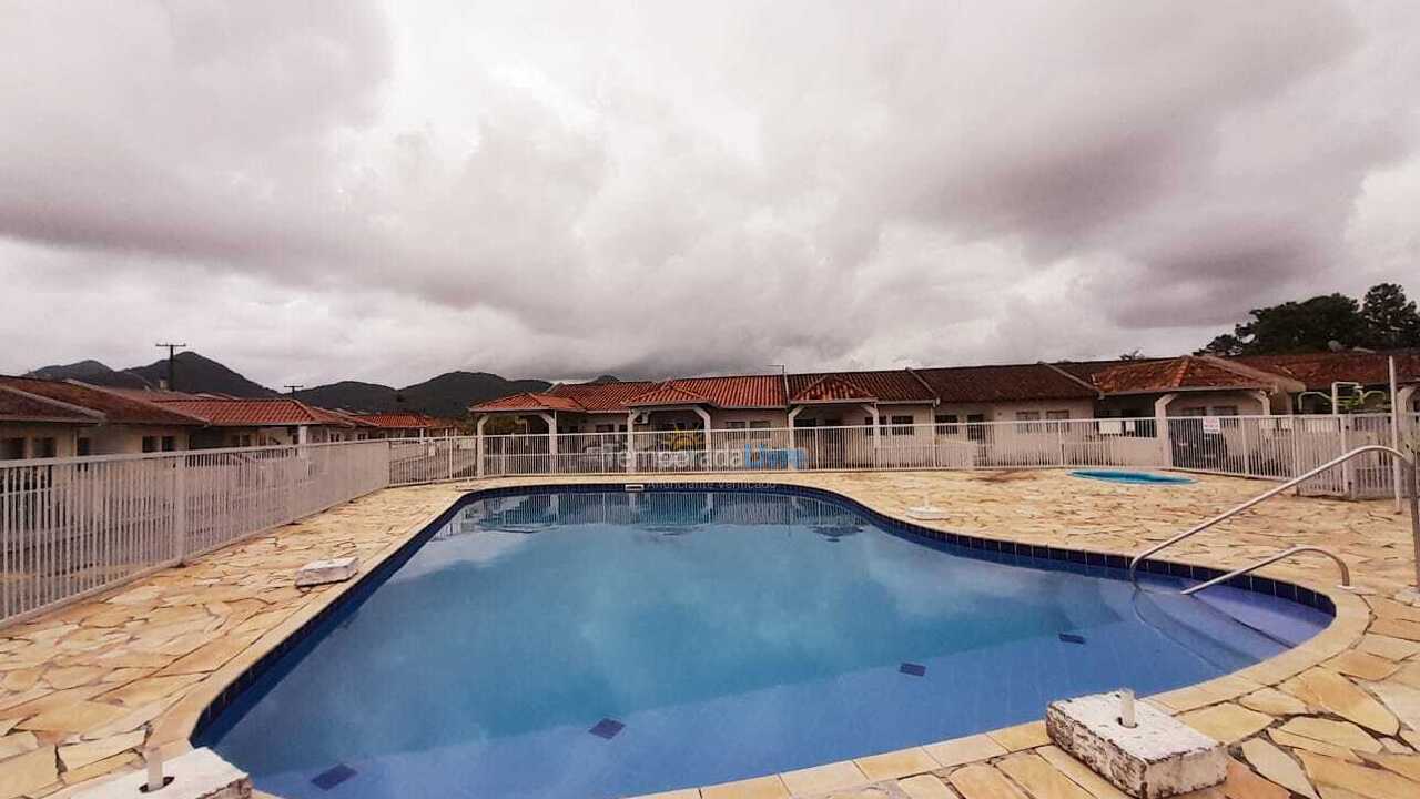 Casa para alquiler de vacaciones em Matinhos (Balneário Flamingo)