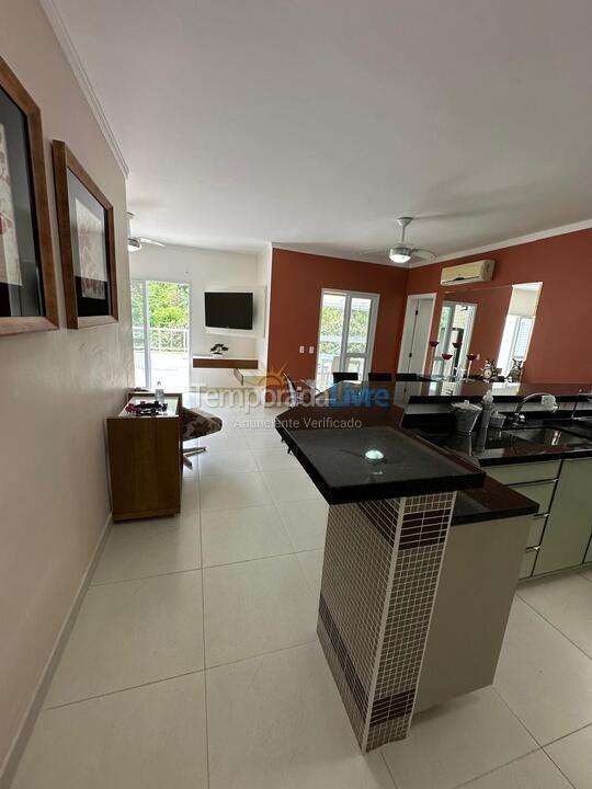Apartamento para aluguel de temporada em Ubatuba (Praia Grande)