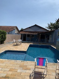Casa con piscina en Itanhaém