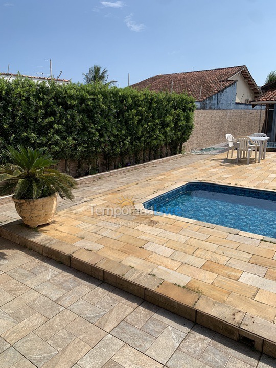 Casa para alquiler de vacaciones em Itanhaém (Jardim Suarão)