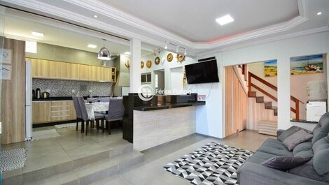 House with 6 Bedrooms and Swimming Pool - Ribeirão da Ilha