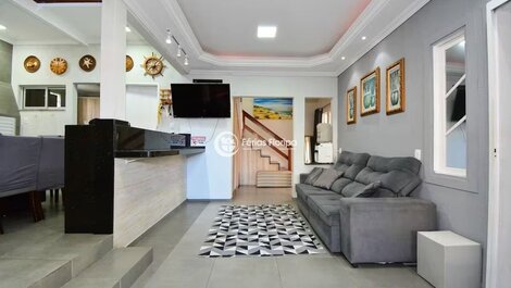 House with 6 Bedrooms and Swimming Pool - Ribeirão da Ilha