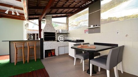 House with 6 Bedrooms and Swimming Pool - Ribeirão da Ilha