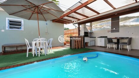 House with 6 Bedrooms and Swimming Pool - Ribeirão da Ilha