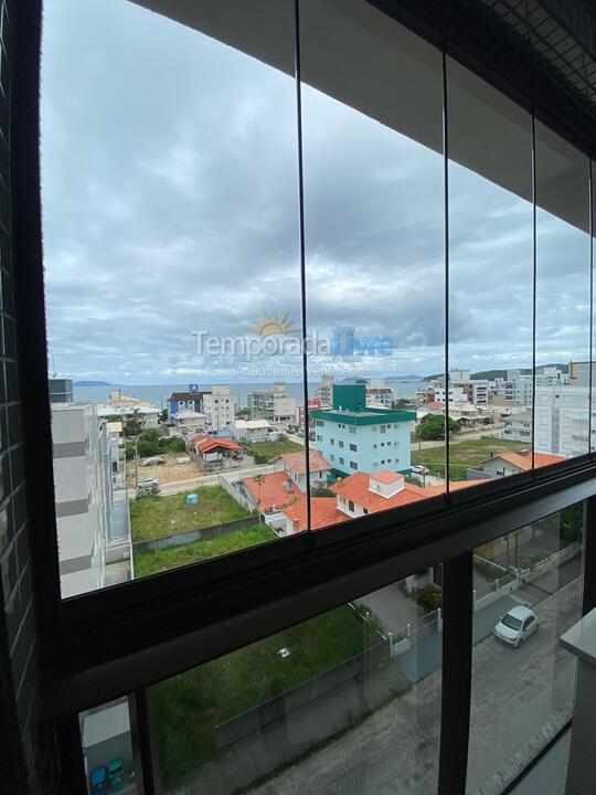 Apartamento para alquiler de vacaciones em Governador Celso Ramos (Praia de Palmas)