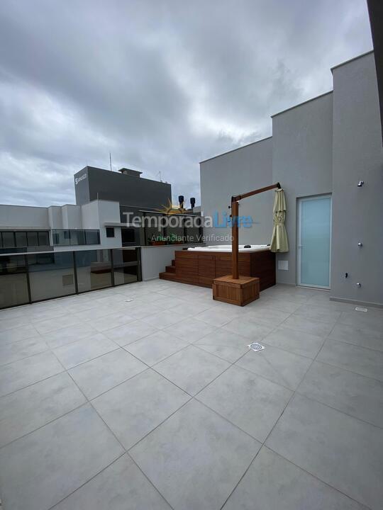 Apartamento para alquiler de vacaciones em Governador Celso Ramos (Praia de Palmas)