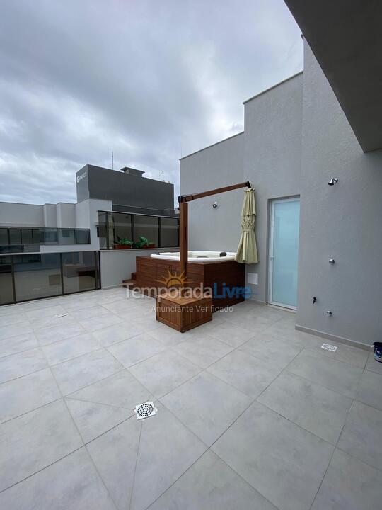 Apartamento para alquiler de vacaciones em Governador Celso Ramos (Praia de Palmas)