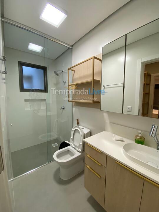 Apartamento para alquiler de vacaciones em Governador Celso Ramos (Praia de Palmas)