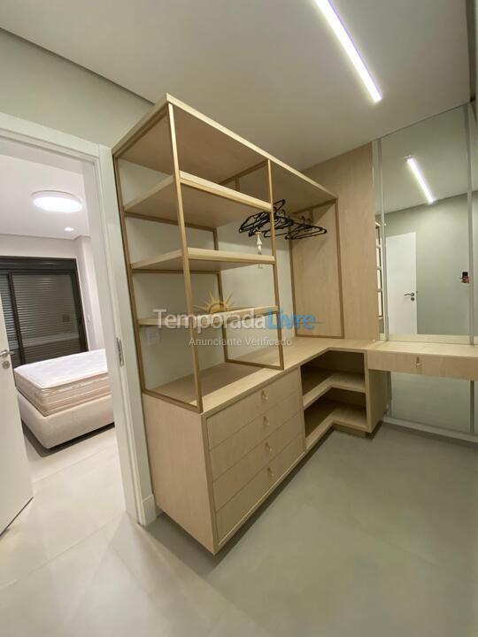 Apartamento para alquiler de vacaciones em Governador Celso Ramos (Praia de Palmas)