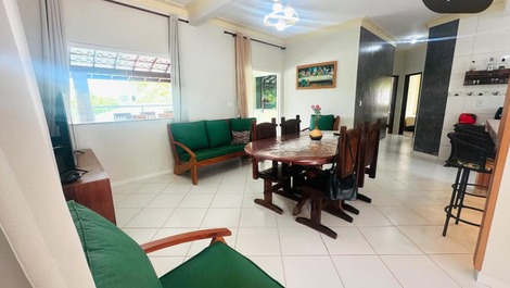 Linda casa em Camaçari para 10 pessoas c piscina em condomínio fechado