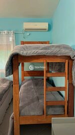 4 Rooms with 3 Suites, Gourmet Space, Swimming Pool and Volleyball Field