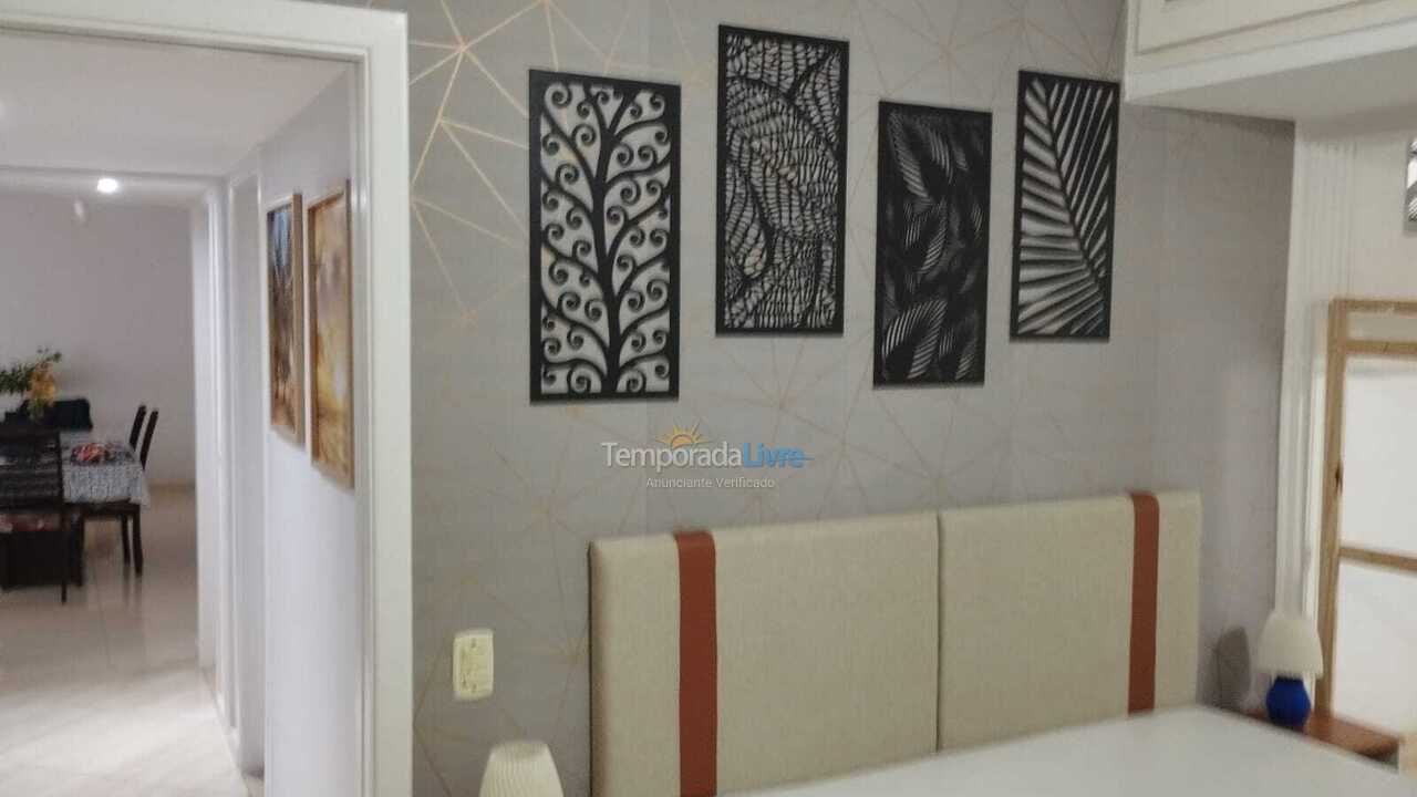 Apartamento para aluguel de temporada em Guarujá (Pitangueiras)